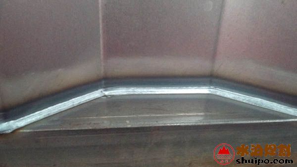 浙江吉眾專用車焊接現(xiàn)場(chǎng)20171118102103 浙江吉眾專用車焊接現(xiàn)場(chǎng)20171118102103